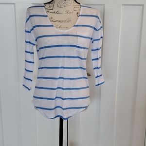 GAP white with blue stripes, tee